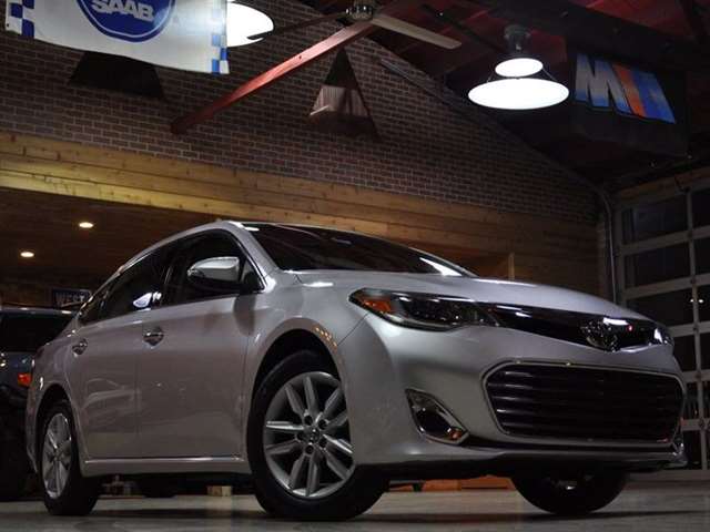 2013 Toyota Avalon XLE 4dr Sedan